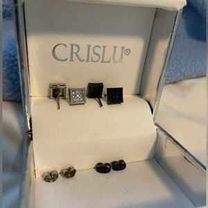 2 pack square earrings.